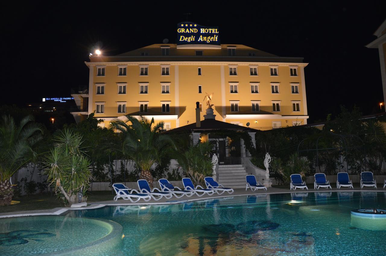 Grand Hotel Degli Angeli ซานโจวานนี โรตอนโด ภายนอก รูปภาพ