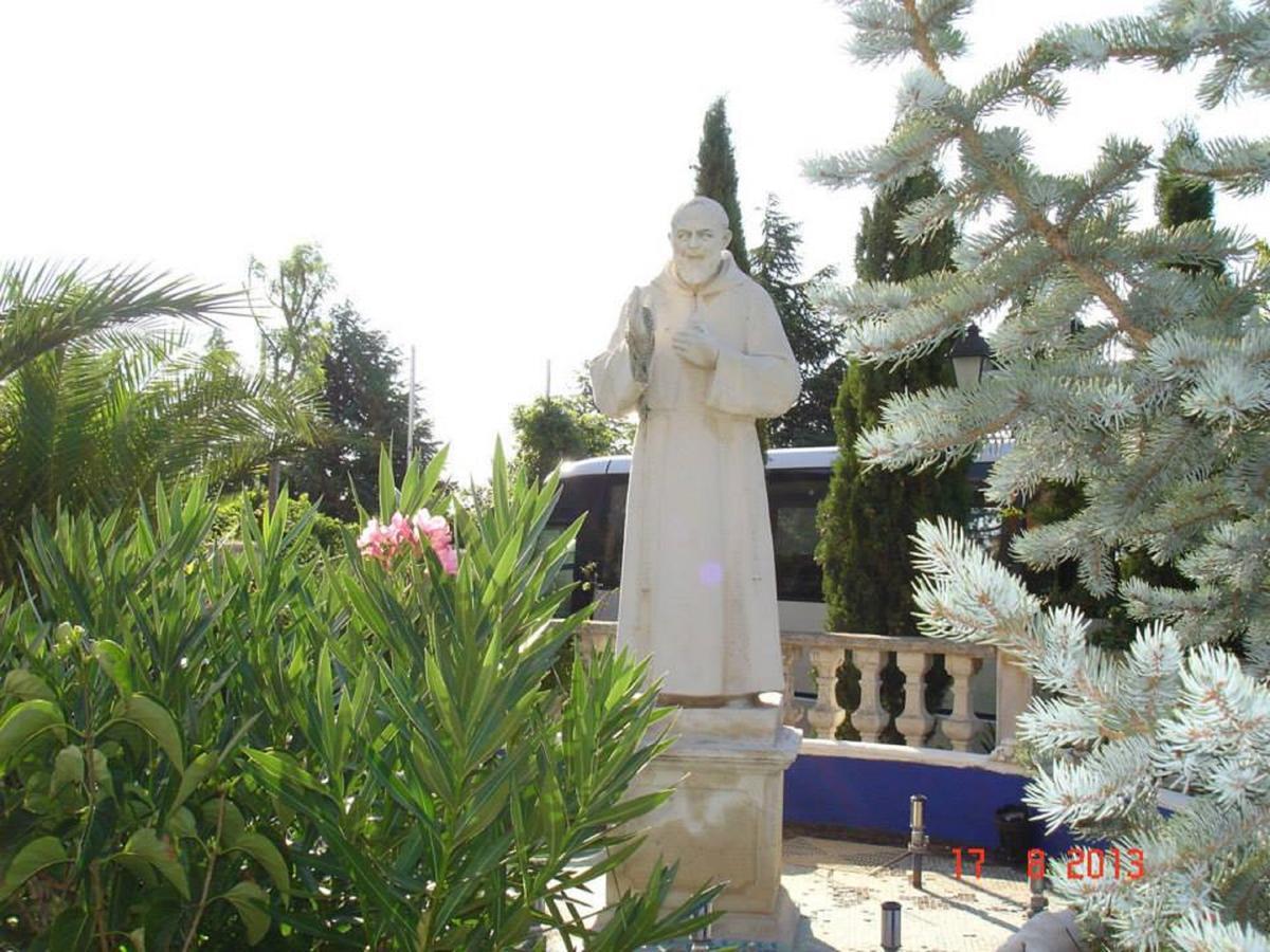Grand Hotel Degli Angeli ซานโจวานนี โรตอนโด ภายนอก รูปภาพ